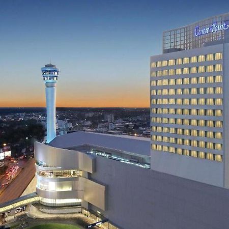 Centre Point Hotel Terminal21 Korat Накхонратчасіма Екстер'єр фото The hotel