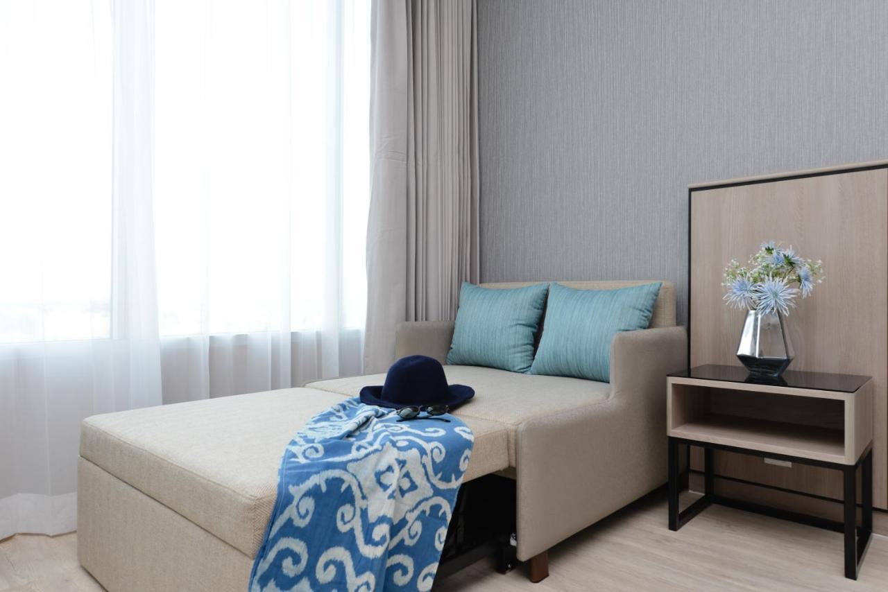 Centre Point Hotel Terminal21 Korat Накхонратчасіма Екстер'єр фото A sofa bed
