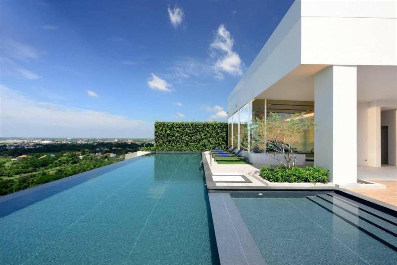 Centre Point Hotel Terminal21 Korat Накхонратчасіма Екстер'єр фото The Sky Terrace