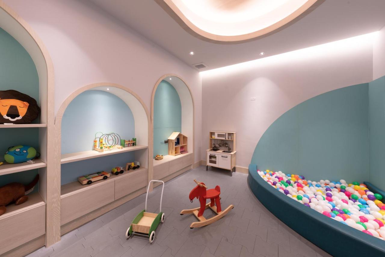 Centre Point Hotel Terminal21 Korat Накхонратчасіма Екстер'єр фото The Children's Hospital at St. Jude