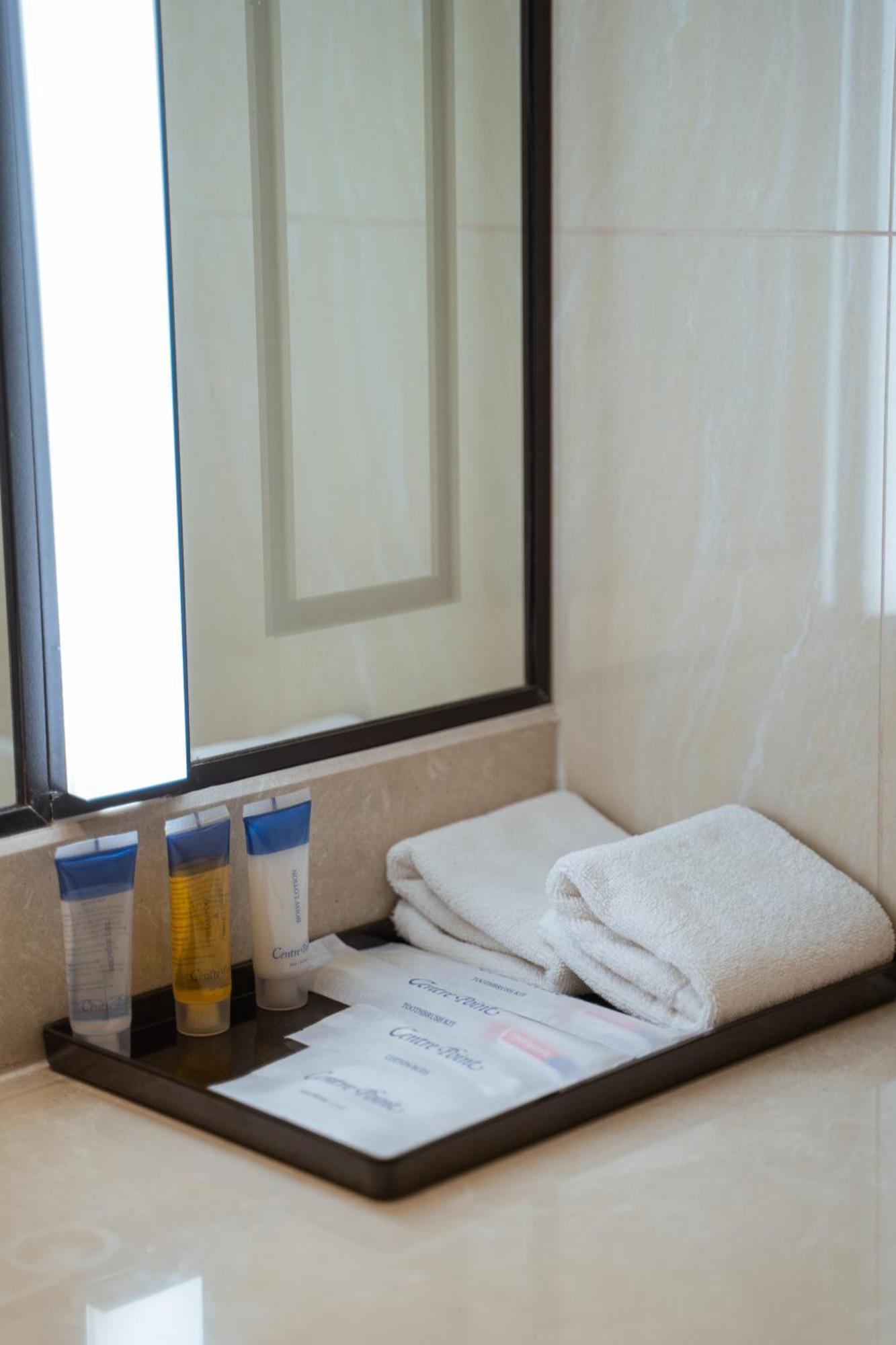 Centre Point Hotel Terminal21 Korat Накхонратчасіма Екстер'єр фото Bathroom amenities